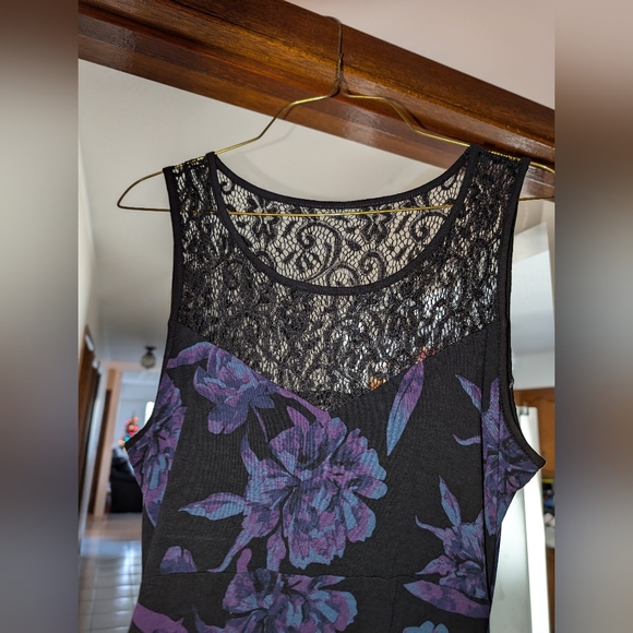 2 maternity dresses - Picture 4 of 6